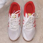 ASICS  new without tags Up court 3 pink and White athletic shoes size 8 Photo 1