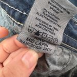 Silver Jeans Co Womens Size 18 Blue Aiko Mid Capri Dark Wash Distressed Denim Photo 6