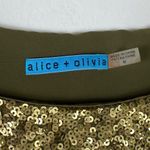 Alice + Olivia Green Sparkly Metallic Sequin Short Sleeve Blouse Top Size M Photo 3
