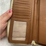 Michael Kors Jet Set Zip Around Wallet Photo 6