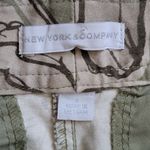 Ny&co NY& camo floral shorts size 4 Photo 1