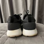 Nike Womens  roshe one sneakers Photo 2