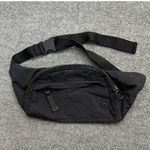 Lululemon On The Beat Belt Bag Black 4.5L Photo 2