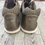 Nike  Dayfly Ultralight Mesh Training Running Shoe Women’s 7.5 Gray Athleisure Photo 4