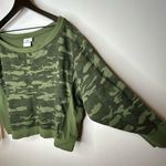 Good American Women’s Green Off The Shoulder Camo Sweatshirt Size 4 Photo 8