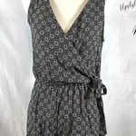 Sadie & Sage black and pink print open back wrap top romper size small Photo 0