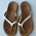 Olukai Woman’s Thong Flip Flop White and Tan Summer Sandals, size 10 ✔️ Photo 0