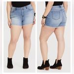 Torrid Mid-Rise Light Wash Raw Hem Cutoff Denim Stretch Shorts Size 16 Photo 1