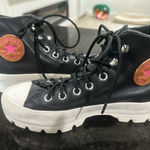 Converse  Mountain Club Chuck Taylor All Star Lugged Women’s Leather HighTop  6.5 Photo 0