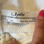 Lilyette Minimizer Bra 36DD Satin Soft Cups Underwire Adjustable Strap 0428 Whit White Size undefined Photo 3