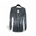 Yoins  Metallic Gray Long Sleeve Top size M Photo 1