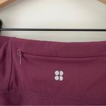 Sweaty Betty  Cropped Athletic Leggings Back Zipper Pocket Mesh Logo Stretch EUC Photo 6