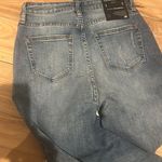 Black Label Distressed Jeans Photo 2