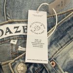 NEW Daze Lightwash Jean Shorts Women’s Size 25 Blue Photo 4