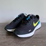 Nike  Revolution Youth Running Shoe Size 5Y or 6.5 Women’s #1111 Photo 3