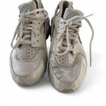 Nike  Air Huarache Used Sized 7.5 Photo 4