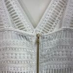 Vintage Luxe Edition white crocheted tassel v Photo 4