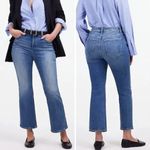 Madewell New!  Curvy Kick Out Crop Jean oneida wash,‎ size 28 Photo 1