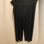 Alice + Olivia Black Cropped Pleated Pull On Pants Size 2 **FLAW** Photo 4
