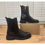 Kenneth Cole Reaction Anabelle Chelsea Boots Black Faux Leather Size 7.5 NWOB Photo 2