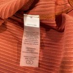 CALIA by Carrie Underwood Ribbed Tee Medium – Rust Terracotta Short Sleeve Top Photo 3