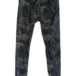 Beyond Yoga Women’s Black and White Swirl Dots Pattern Size Medium Photo 0