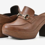 White Mountain  Canto Clogs Photo 0