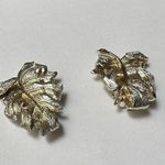 Vintage Sarah Coventry Two Tone Leaf Clip On Earrings Signed Photo 6