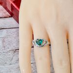 Heart Shaped Ring, Size 9❤️ Green Photo 1