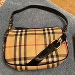 Burberry Small Purse Photo 0