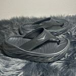 Hoka One One Ora Recovery Black Flip Flops Size W8.5 Photo 3