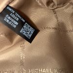 Michael Kors MK JET Set Travel Dome Medium Crossbody Bag Photo 6