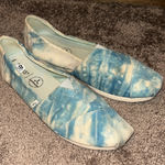 Toms  Cloudbound Alpargata blue & white tie-dye slip on shoes Photo 0