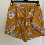 Charlotte Russe women’s floral pull on casual shorts — small Photo 0