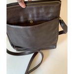 Valerie Stevens  leather crossbody bag in brown. Photo 2