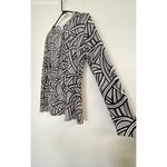 Liz Claiborne  Black/White Shirt Womans Long Sleeve Geometric‎ - Size MP Photo 4