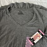 Hue  Women's Tunic Tee size small Photo 3