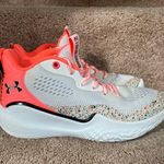 Under Armour Basketball Shoes Photo 6