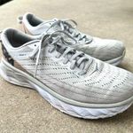 Hoka  Arahi 4 Sneakers Photo 0