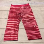 Nike  pro pink Capri leggings size Small Photo 0