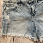 Almost Famous Y2k Mid Rise Denim Jean Shorts Women’s 7 Distressed Raw Hem Fringe Photo 2