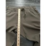 Lululemon On The Fly Crop *Woven 23" Frontier size 8 Photo 2