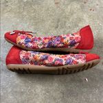 Sabrinas Red and Multicolor Floral Ballet Flats
Size: 38 (7.5 Photo 1