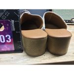 Universal Threads Universal Thread Magnolia Clogs Women's 6.5 Cream Leather Memory Comfort Shoes Photo 5