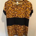 Sew In Love Small Abstract Antelope Animal Print Short Sleeve Blouse Top Gold Photo 0