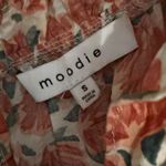Moodie Pink Floral Poplin Dress Photo 2