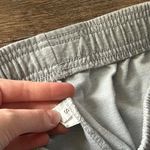 high waisted gray sweatpants Photo 3