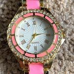 Women’s‎ vintage light pink/gold crystal watch needs a new battery Pink Photo 1