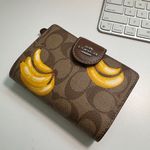Coach Medium Corner Zip Wallet In Signature Canvas With Banana Print cr944 Photo 0