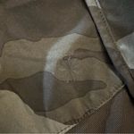 Athleta Women’s Camo Mesh Pacer Run Short 4” Size Small Photo 7